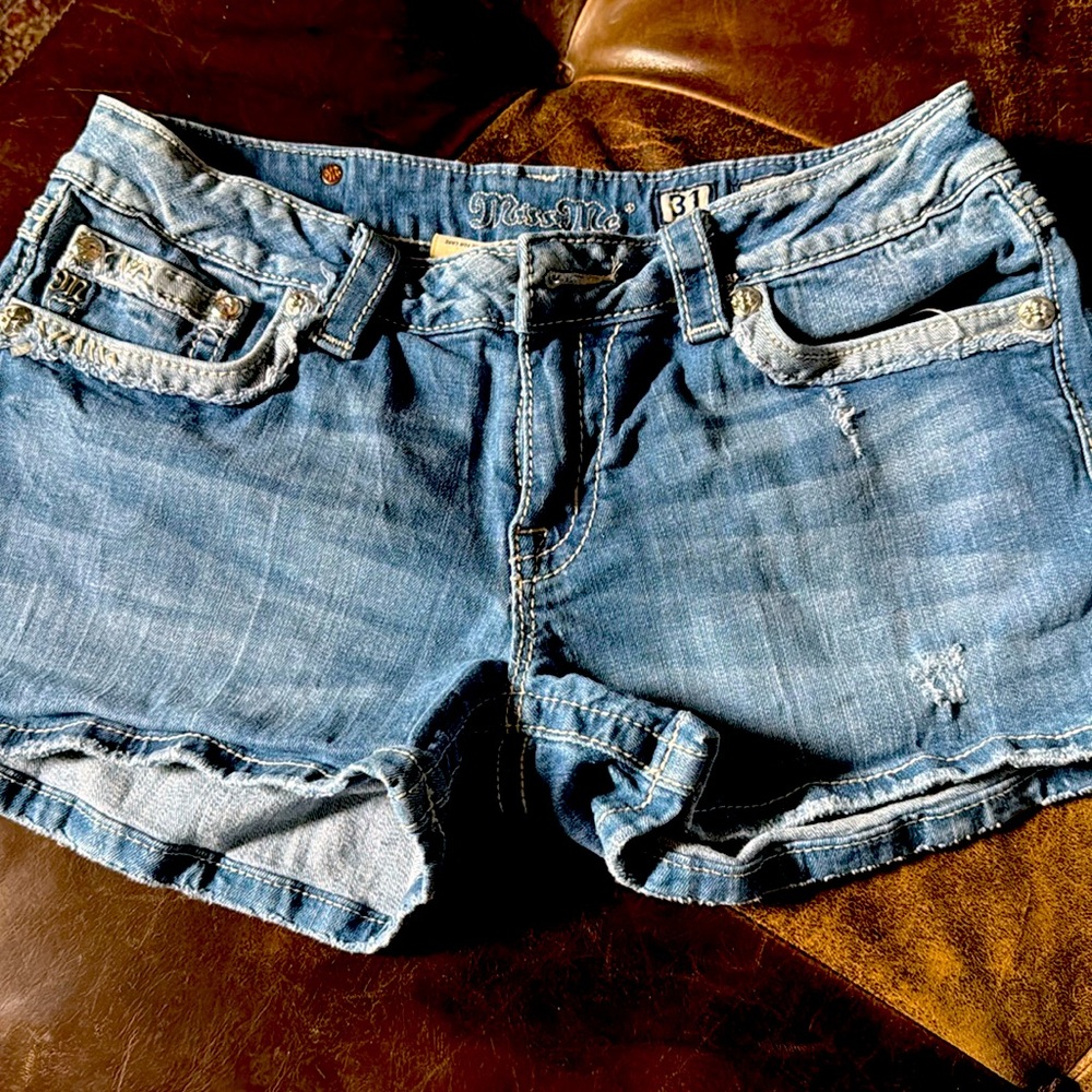 MISS ME JEAN SHORTS !!